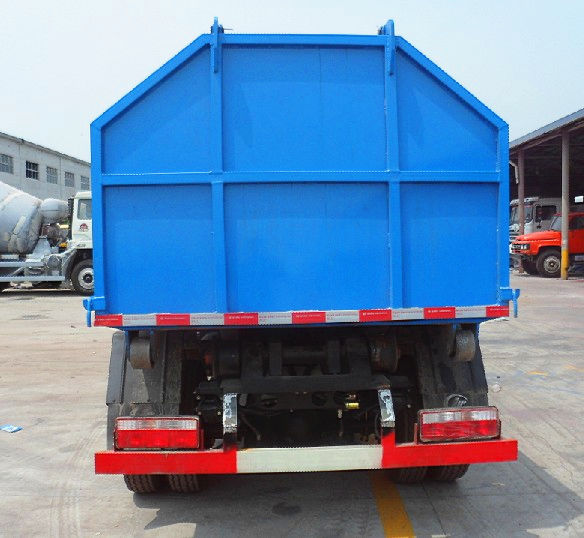 勾臂式垃圾車(chē)尾部圖片