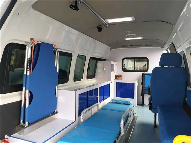福田G9救護(hù)車空間大性價比高(國五)圖片5