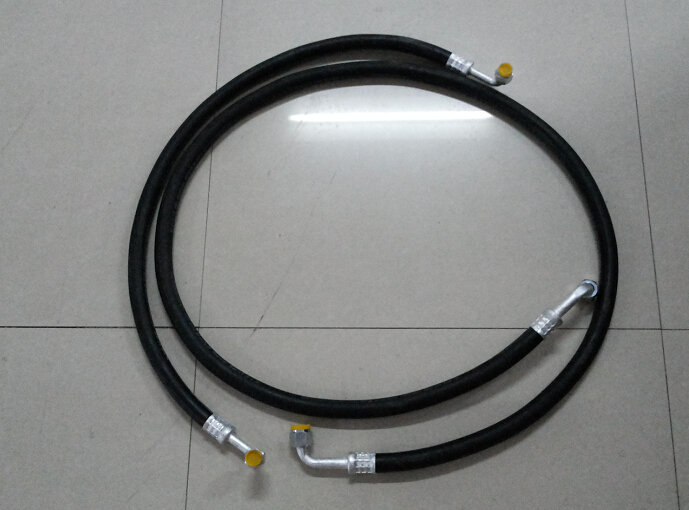 <a href=http://www.honits.com/lcc/ target=_blank class=infotextkey>冷藏車</a>制冷系統(tǒng)管路圖片